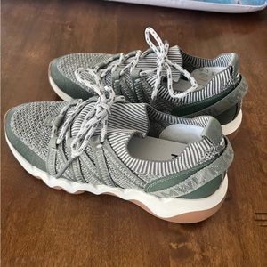 Madewell tennis shoes